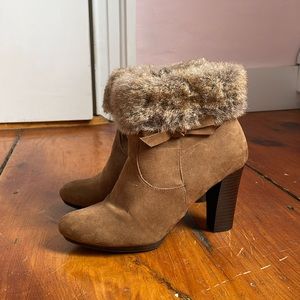Women’s size 7.5 brown booties with faux fur
